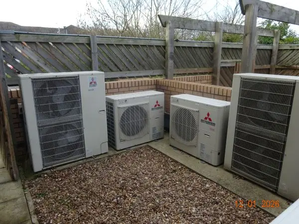 Large condensing units in a plant compound